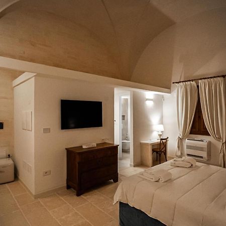 Masseria Torleanzi Wine Relais San Pietro Vernotico Eksteriør billede