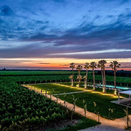 Masseria Torleanzi Wine Relais San Pietro Vernotico Eksteriør billede