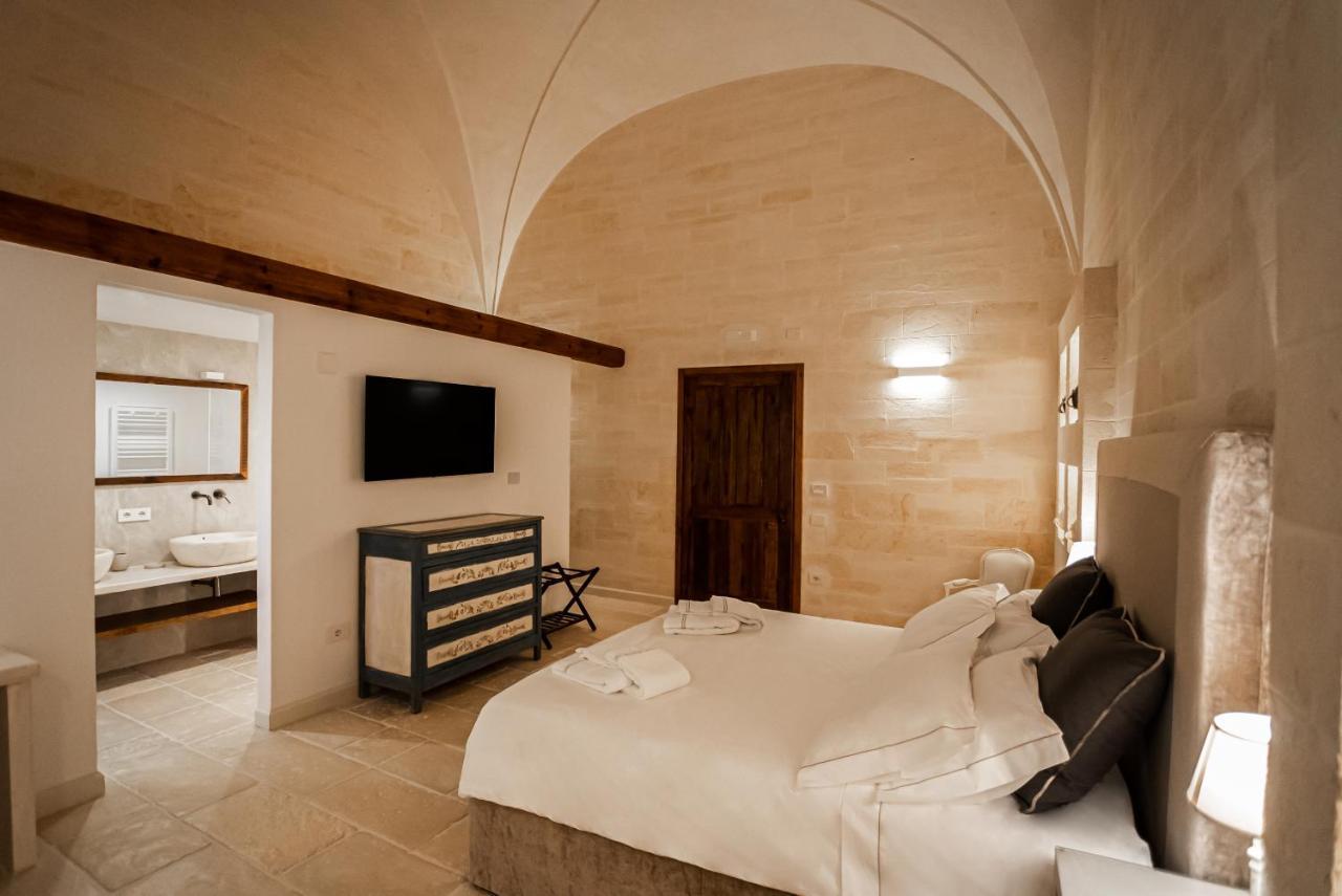 Masseria Torleanzi Wine Relais San Pietro Vernotico Eksteriør billede