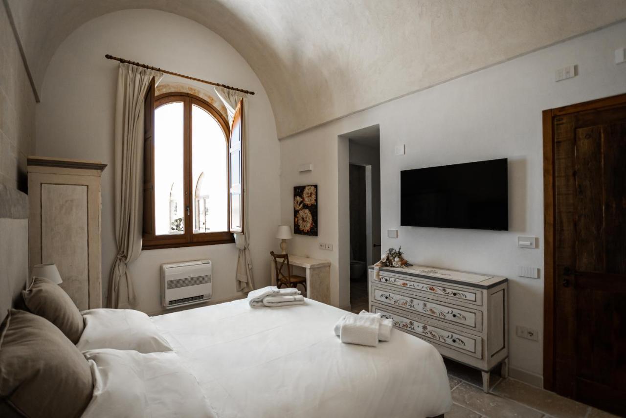 Masseria Torleanzi Wine Relais San Pietro Vernotico Eksteriør billede