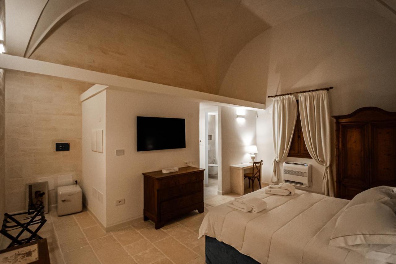 Masseria Torleanzi Wine Relais San Pietro Vernotico Eksteriør billede