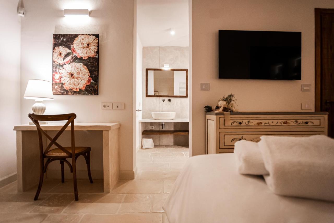 Masseria Torleanzi Wine Relais San Pietro Vernotico Eksteriør billede
