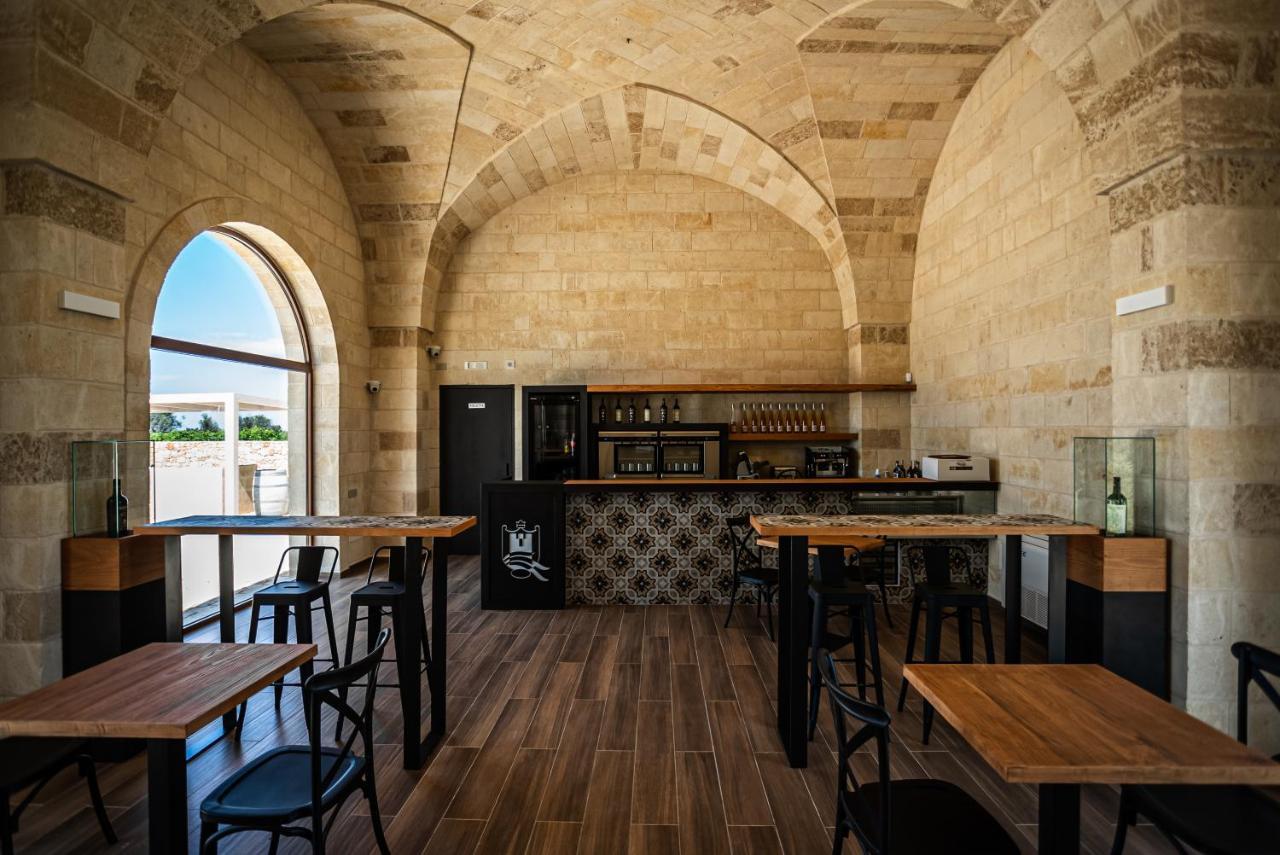 Masseria Torleanzi Wine Relais San Pietro Vernotico Eksteriør billede