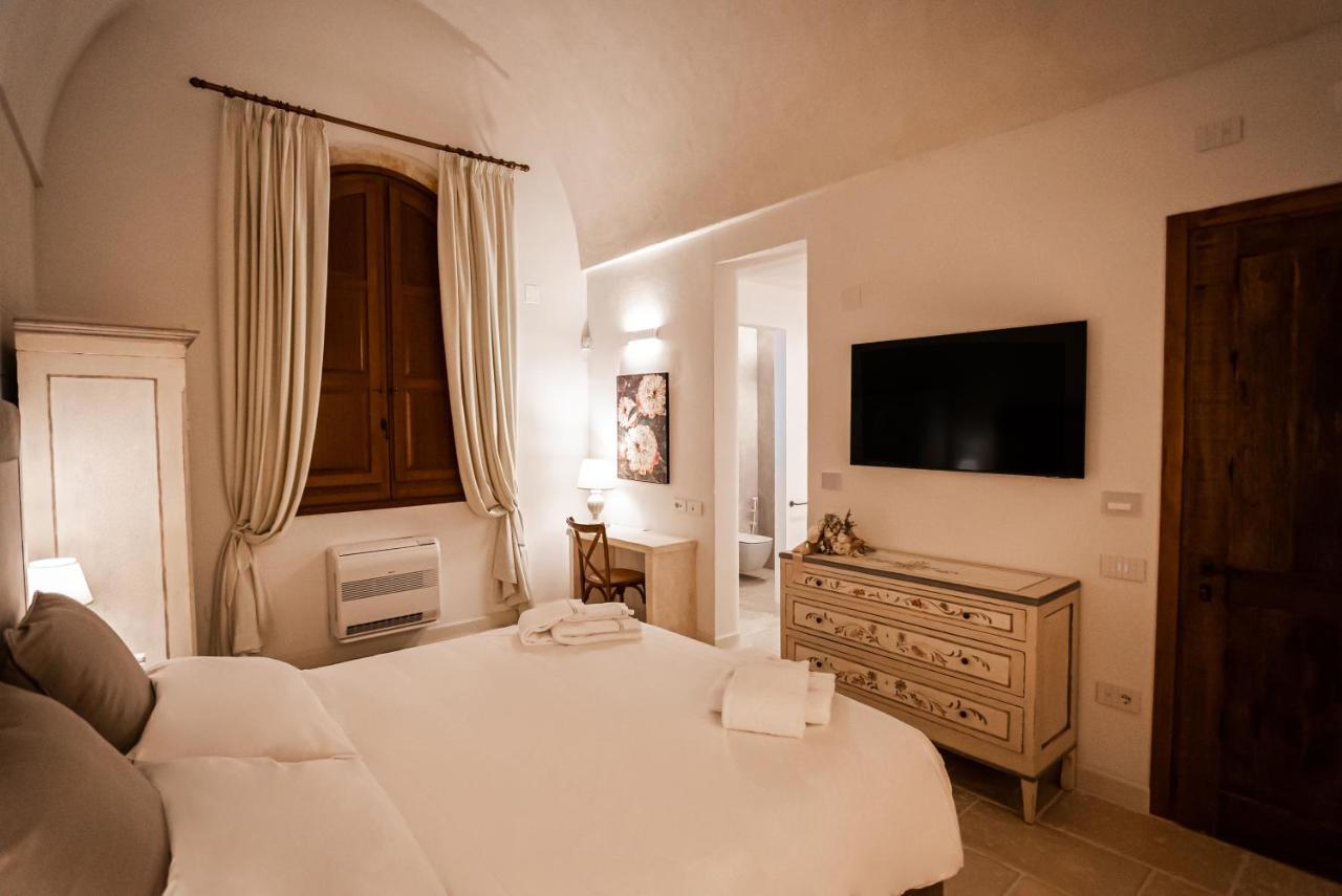Masseria Torleanzi Wine Relais San Pietro Vernotico Eksteriør billede