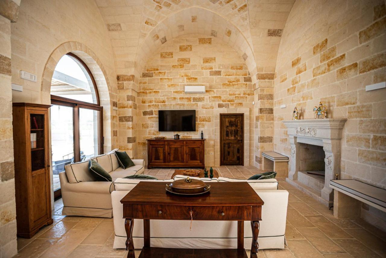 Masseria Torleanzi Wine Relais San Pietro Vernotico Eksteriør billede