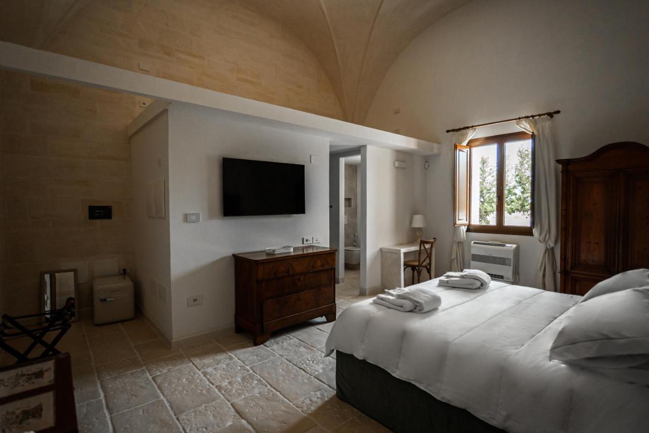 Masseria Torleanzi Wine Relais San Pietro Vernotico Eksteriør billede