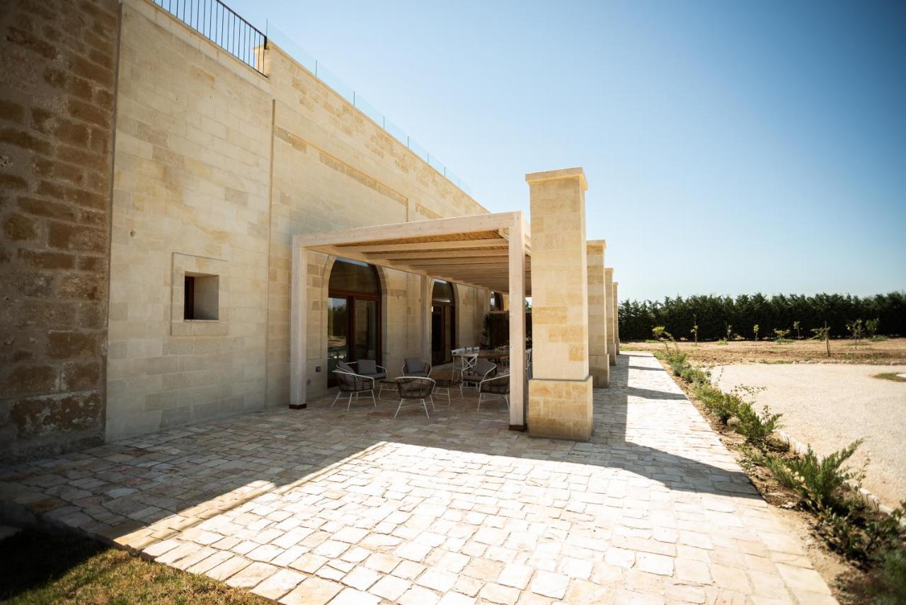 Masseria Torleanzi Wine Relais San Pietro Vernotico Eksteriør billede