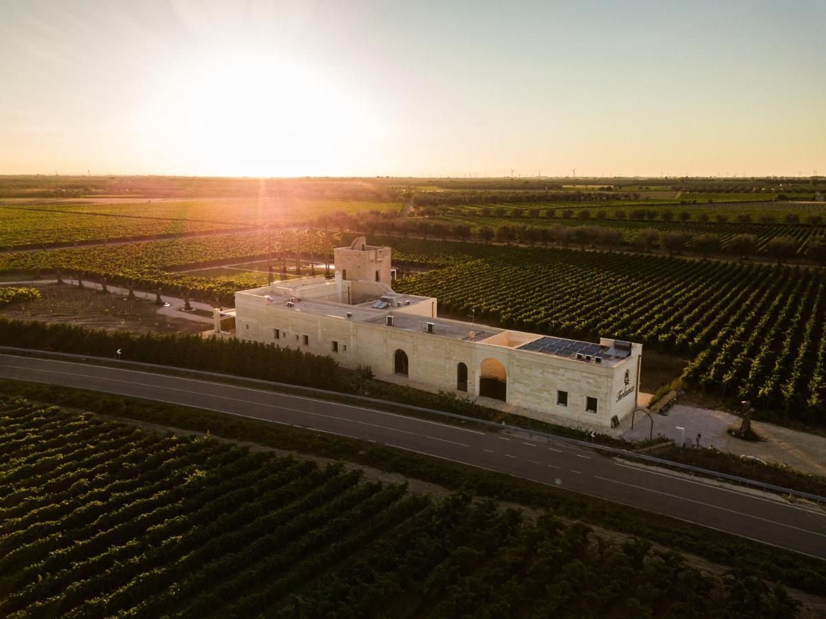 Masseria Torleanzi Wine Relais San Pietro Vernotico Eksteriør billede