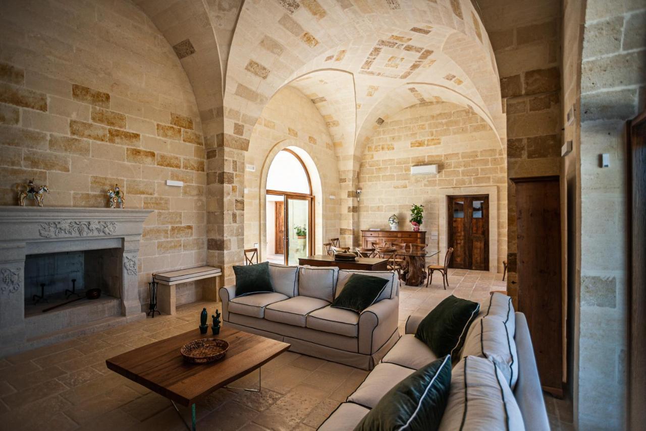 Masseria Torleanzi Wine Relais San Pietro Vernotico Eksteriør billede