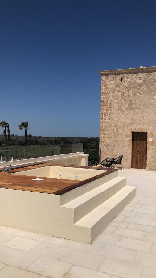 Masseria Torleanzi Wine Relais San Pietro Vernotico Eksteriør billede