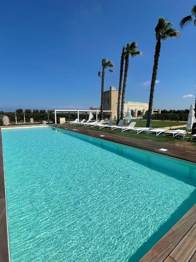 Masseria Torleanzi Wine Relais San Pietro Vernotico Eksteriør billede