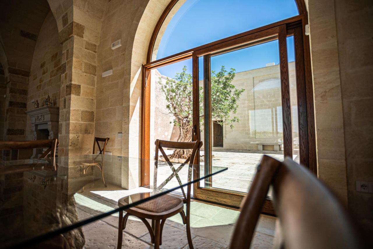 Masseria Torleanzi Wine Relais San Pietro Vernotico Eksteriør billede