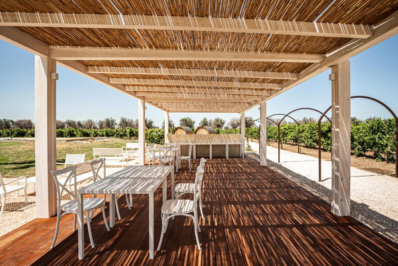 Masseria Torleanzi Wine Relais San Pietro Vernotico Eksteriør billede