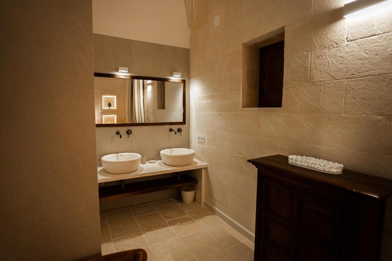 Masseria Torleanzi Wine Relais San Pietro Vernotico Eksteriør billede