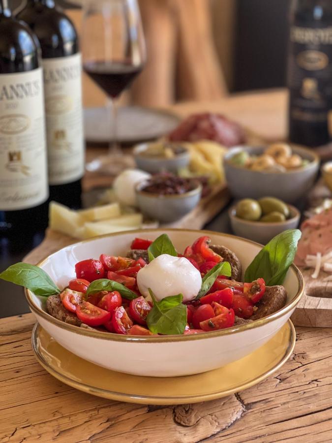 Masseria Torleanzi Wine Relais San Pietro Vernotico Eksteriør billede