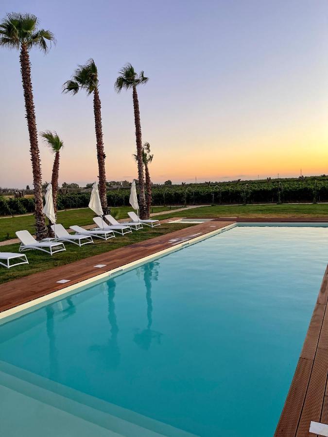 Masseria Torleanzi Wine Relais San Pietro Vernotico Eksteriør billede