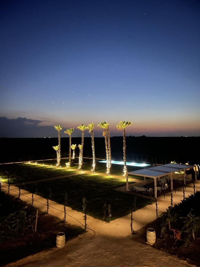 Masseria Torleanzi Wine Relais San Pietro Vernotico Eksteriør billede